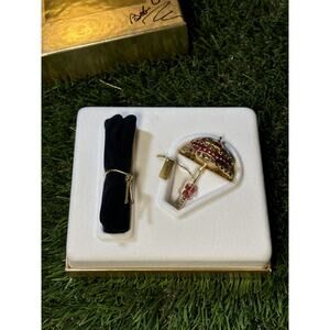 2000 ESTEE LAUDER WHITE LINEN PRETTY PARASOL COMPACT FOR SOLID PERFUME SIGNED